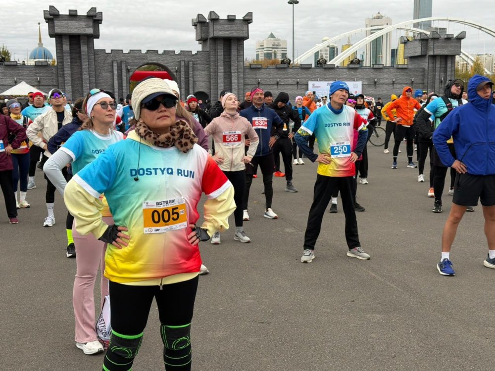 Астанада «Dostyq Run 2026» халықаралық жүгіру жарысы өтті — Фотосурет 4