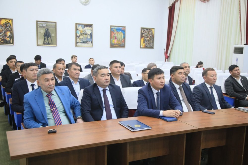 АУДАН ӘКІМІ VIII ШАҚЫРЫЛЫМДАҒЫ АУДАНДЫҚ МӘСЛИХАТ ДЕПУТАТТАРЫМЕН КЕЗДЕСТІ — Фотосурет 2