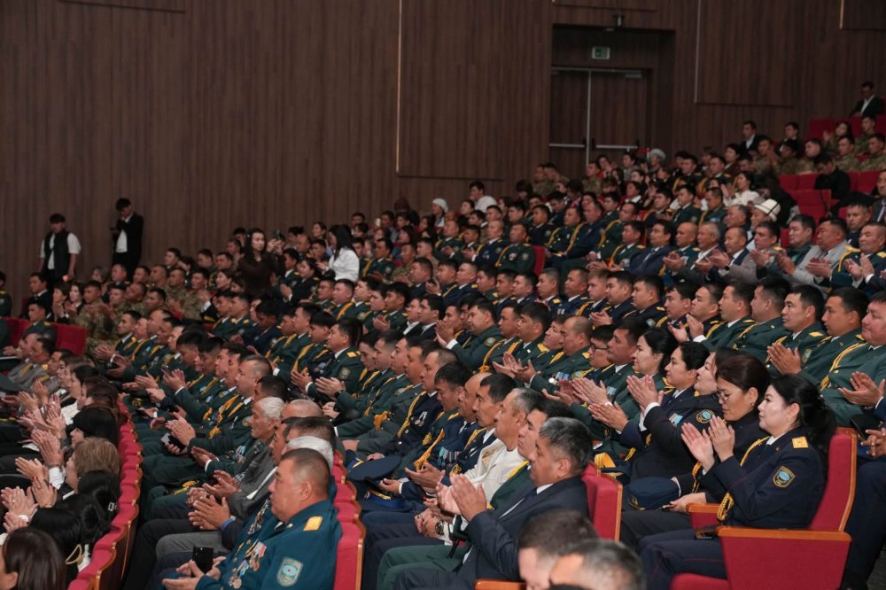 ТҮРКІСТАНДА ҚҰТҚАРУШЫЛАРҒА ҚҰРМЕТ КӨРСЕТІЛДІ — Фотосурет 13