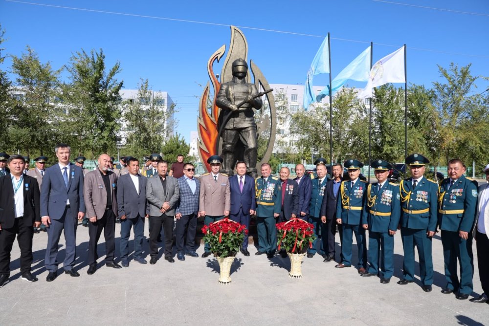 Түркістан облысында «Құтқарушылар аллеясы» - құрмет пен естеліктің символы ашылды — Фотосурет 2
