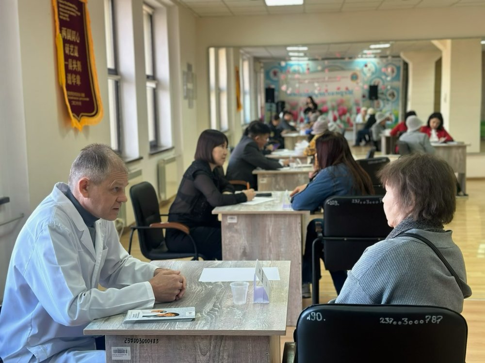 Астанада зейнеткерлерге тегін құқықтық және медициналық кеңес берілді — Фотосурет 3
