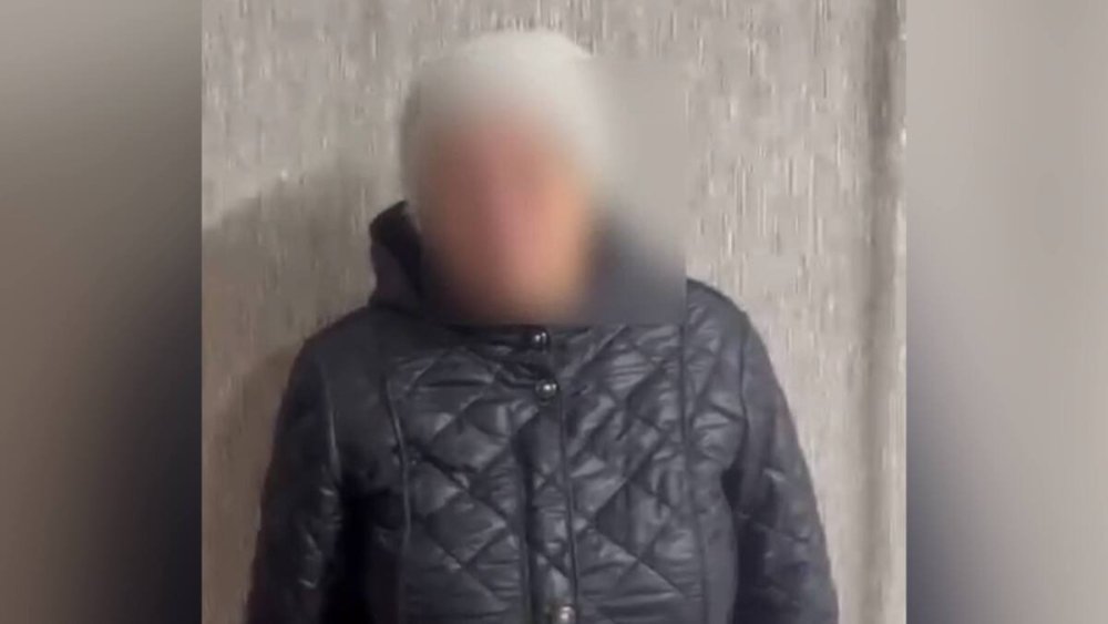 Қарағанды полицейлері мен такси жүргізушісі алаяқтық схеманың жолын кесті: зейнеткердің 3 миллион теңгесі өзінде қалды