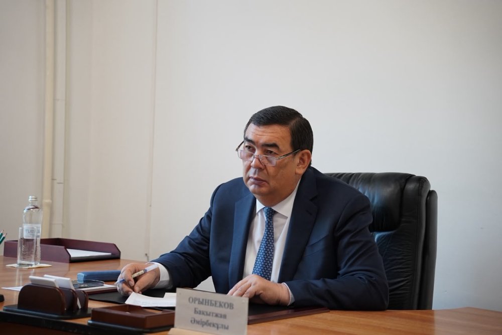 Тараз қаласының әкімі Бақытжан Орынбеков «Халық үніне құлақ асатын мемлекет» тұжырымдамасы аясында тұрғындарды жеке сұрақтарымен қабылдады — Фотосурет 1