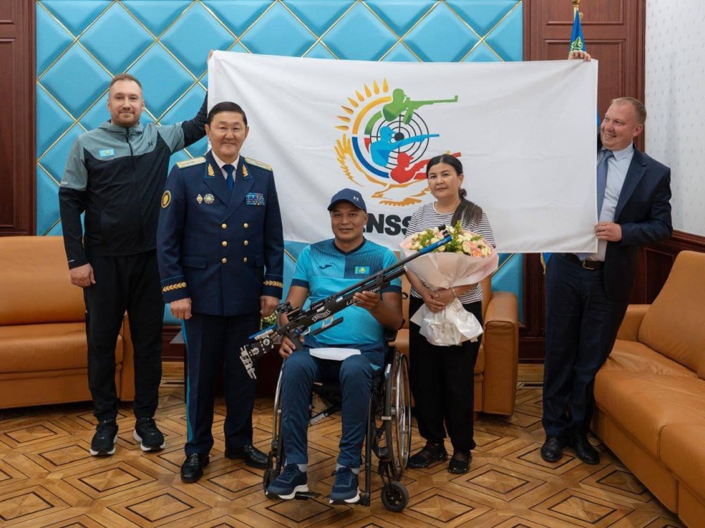 Берік Асылов Азия пара ойындарының жеңімпазы Еркін Ғаббасовты құттықтады