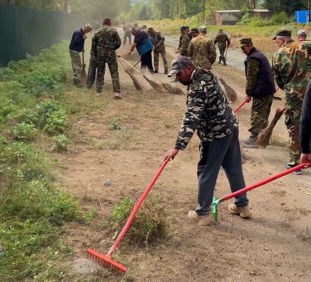 Лепсі ауылдық округінде «Таза Қазақстан» акциясы аясында сенбілік ұйымдастырылды — Фотосурет 2