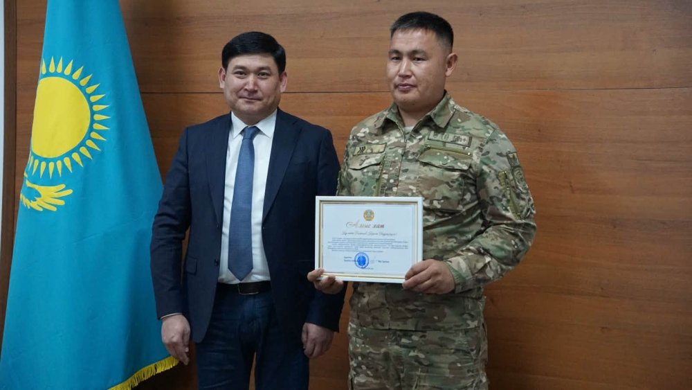 ҚҰТҚАРУШЫЛАРДЫҢ ЖАУАПТЫ ҚЫЗМЕТІНЕ ҚҰРМЕТ КӨРСЕТІЛДІ — Фотосурет 3
