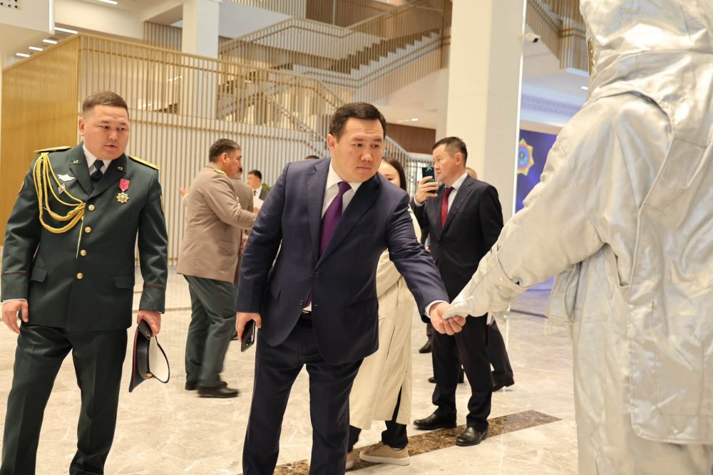 ТҮРКІСТАНДА ҚҰТҚАРУШЫЛАРҒА ҚҰРМЕТ КӨРСЕТІЛДІ — Фотосурет 24