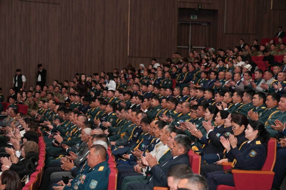 ТҮРКІСТАНДА ҚҰТҚАРУШЫЛАРҒА ҚҰРМЕТ КӨРСЕТІЛДІ — Фотосурет 27