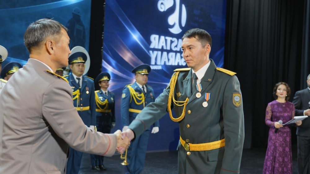 Құтқарушылар күні: Астанада төтенше жағдайлар қызметінің мамандары марапатталды — Фотосурет 11