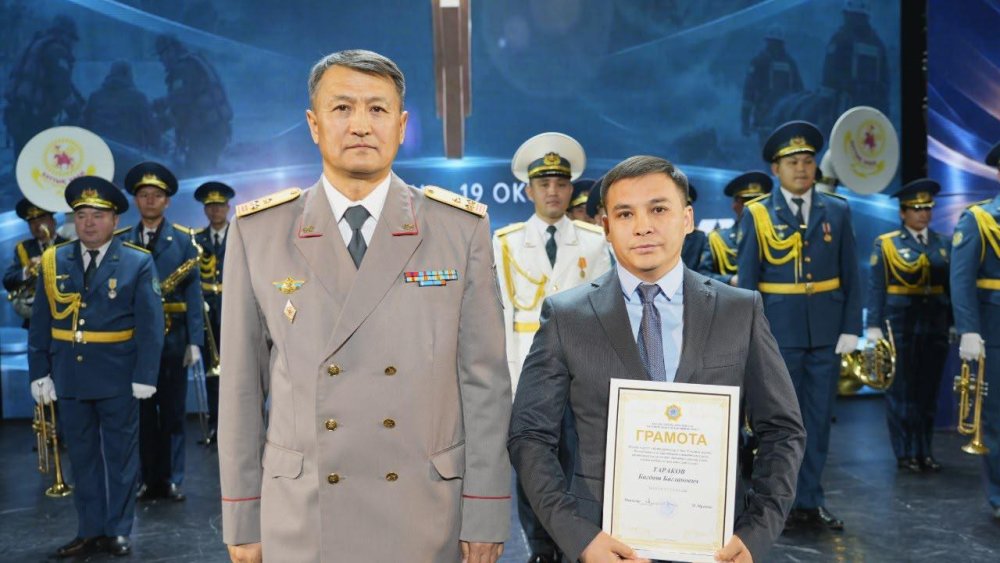 Құтқарушылар күні: Астанада төтенше жағдайлар қызметінің мамандары марапатталды — Фотосурет 9