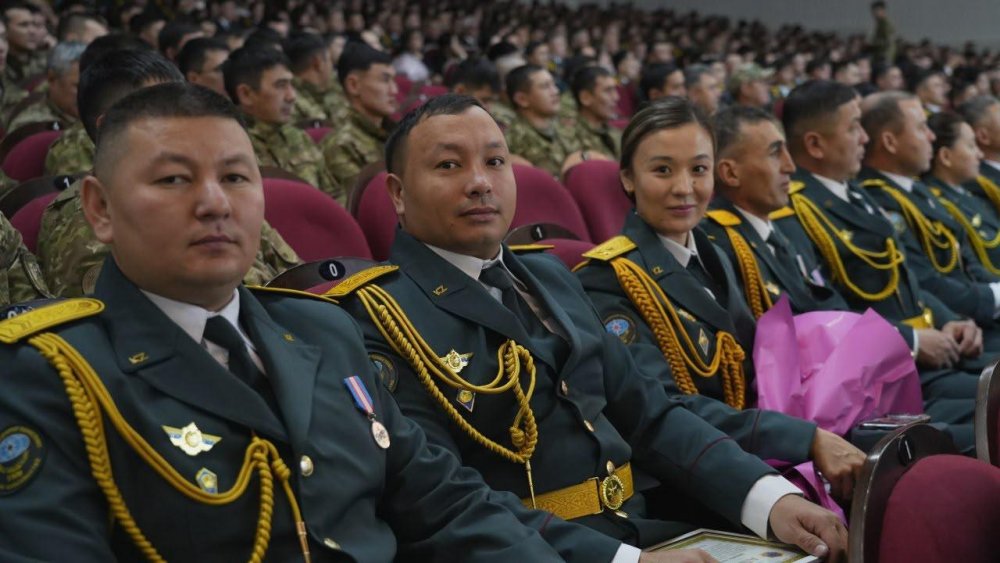 Құтқарушылар күні: Астанада төтенше жағдайлар қызметінің мамандары марапатталды — Фотосурет 5