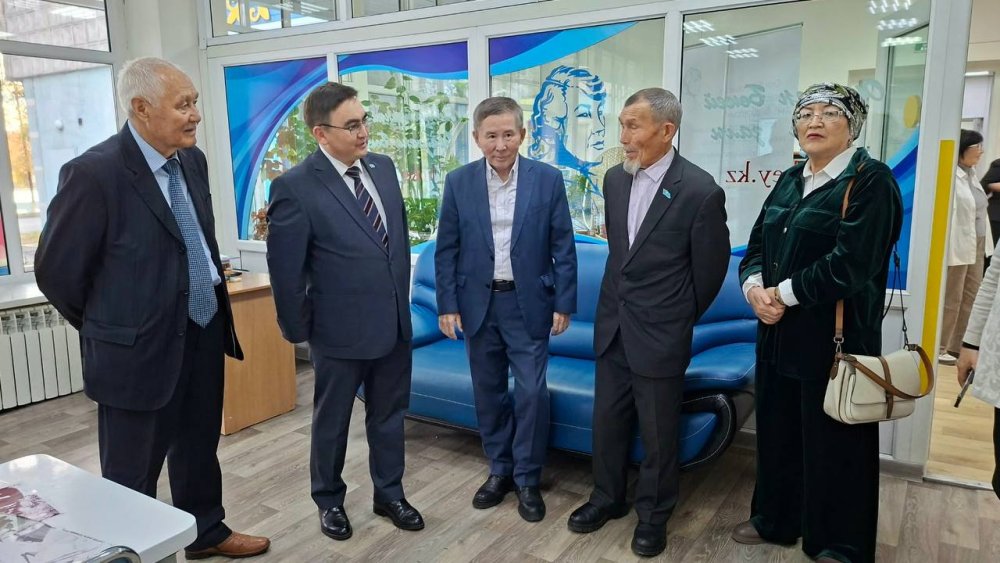 Өскемен қалалық кітапханасына О.Бөкей есімі берілгеніне 10 жыл толды — Фотосурет 4
