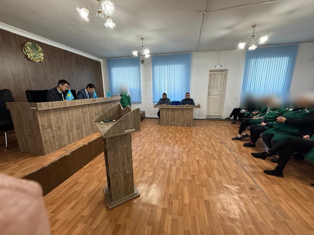 Қазақстан Республикасындағы Адам құқықтары жөніндегі уәкілдің Шымкент қаласы бойынша өкілі Н. Абдезов ҚР ІІМ ҚАЖК-нің №78 және №69 мекемелерінде жазасын өтеп жатқан әйел азаматтарды жеке қабылдады. — Фотосурет 3