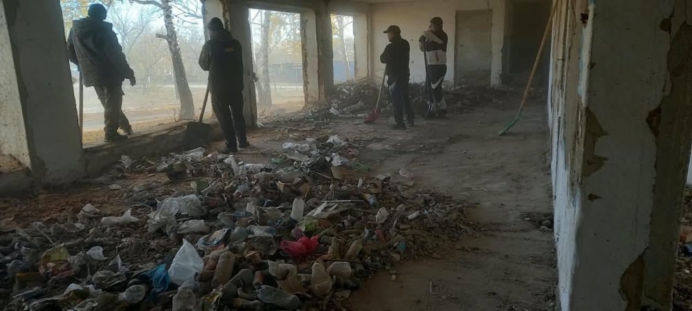 имаратты және оған іргелес аумақты тазарту бойынша сенбілік — Фотосурет 1