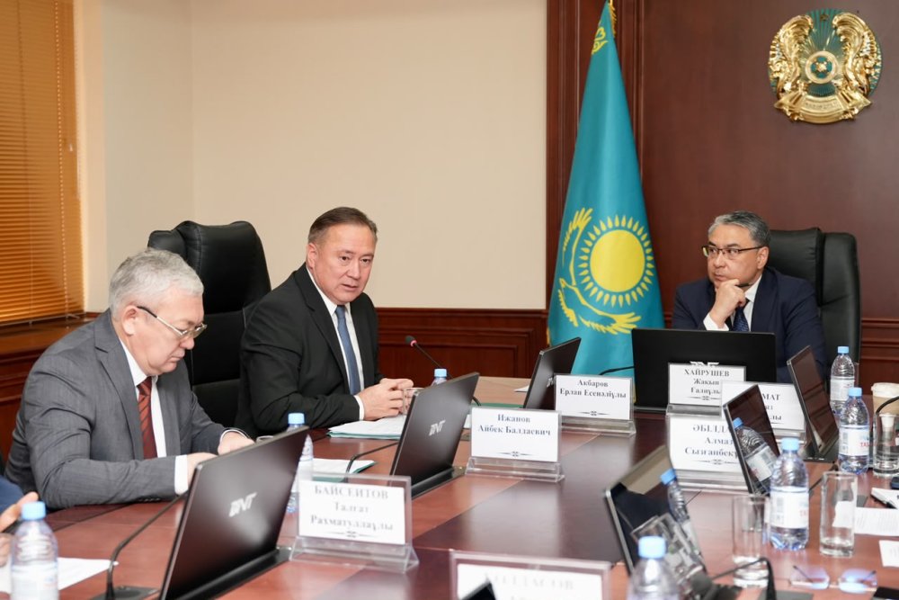 Қоғамдық кеңесте мұнай бергіштікті ұлғайту және елішілік құндылықты дамыту талқыланды — Фотосурет 7