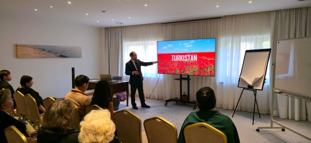 Ақтауда Маңғыстау және Түркістан облысының «Open Turkistan» туристік ақпараттық орталығынының іскерлік кездесуі өтті — Фотосурет 3