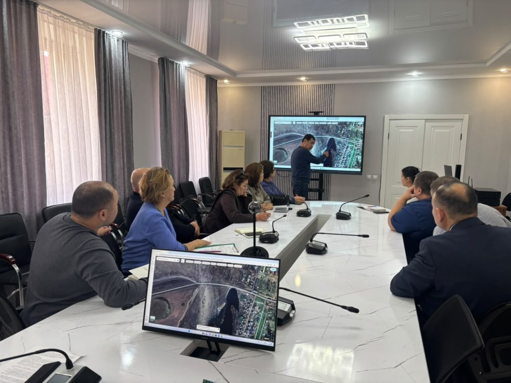Ғабит Мүсірепов ауданының әкімі Р.Ә. Аңбаев ауылдық округ әкімдері мен мүдделі мемлекеттік органдардың басшыларының қатысуымен жұмыс кеңесін өткізді. — Фотосурет 1