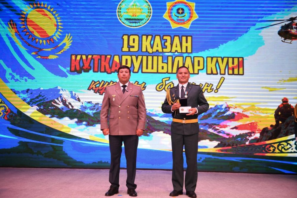 АЛМАТЫ ОБЛЫСЫНДА ҚҰТҚАРУШЫЛАР КҮНІНЕ ОРАЙ САЛТАНАТТЫ ІС-ШАРА ӨТТІ — Фотосурет 2