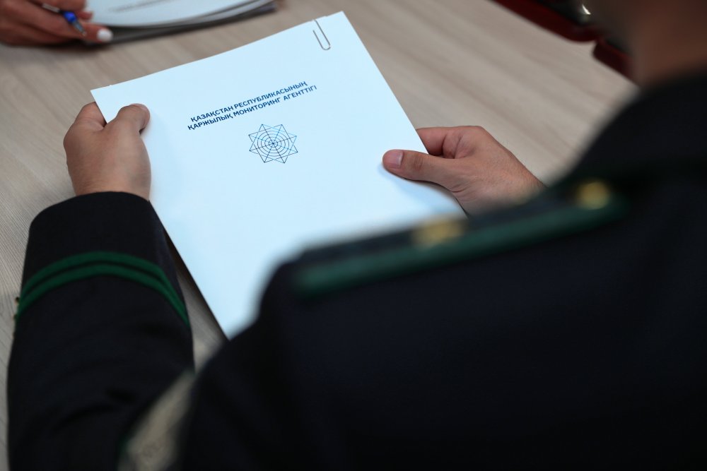 Қарыз алушыларға ақылы кеңес беріп, ақша тапқан: ҚМА микроқаржы ұйымының алаяқтық әрекетін әшкереледі