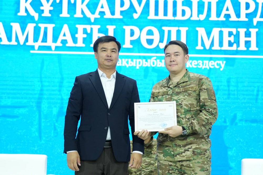 Қауіпсіздік сабағы: жастармен кездесу, өмірге ортақ жауапкершілік — Фотосурет 8