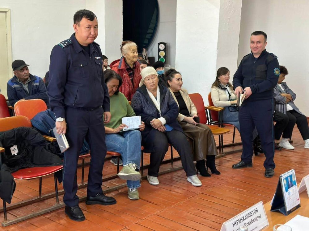 Осакаров ауданының әкімі Руслан Нұрмұхамбетов Нияз, Қарағайлы және Есіл ауылдық округтерінің тұрғындарымен кездесті — Фотосурет 5