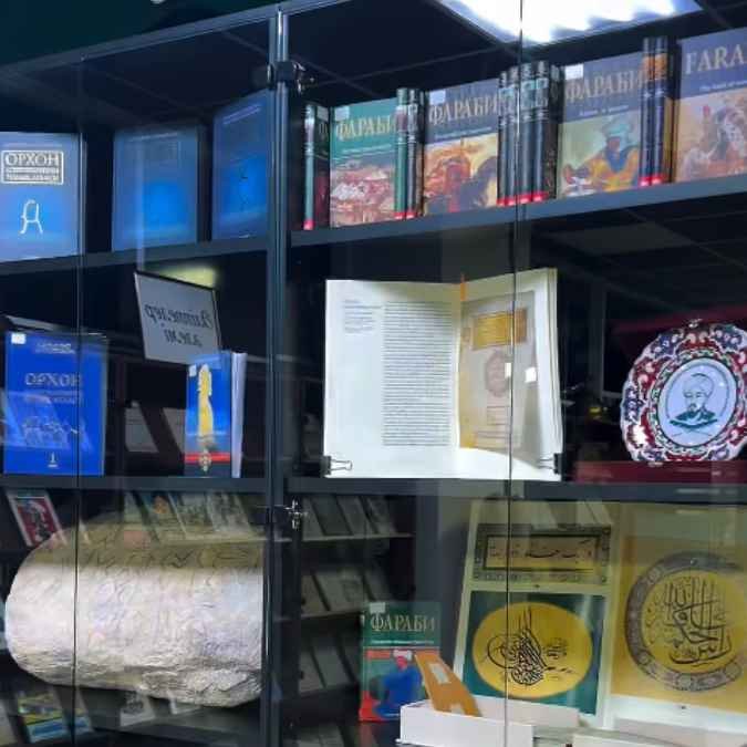 «Кітап оқитын ұлт»: Сарыарқа ауданының оқушылары Ұлттық кітапханаға саяхат жасады — Фотосурет 2