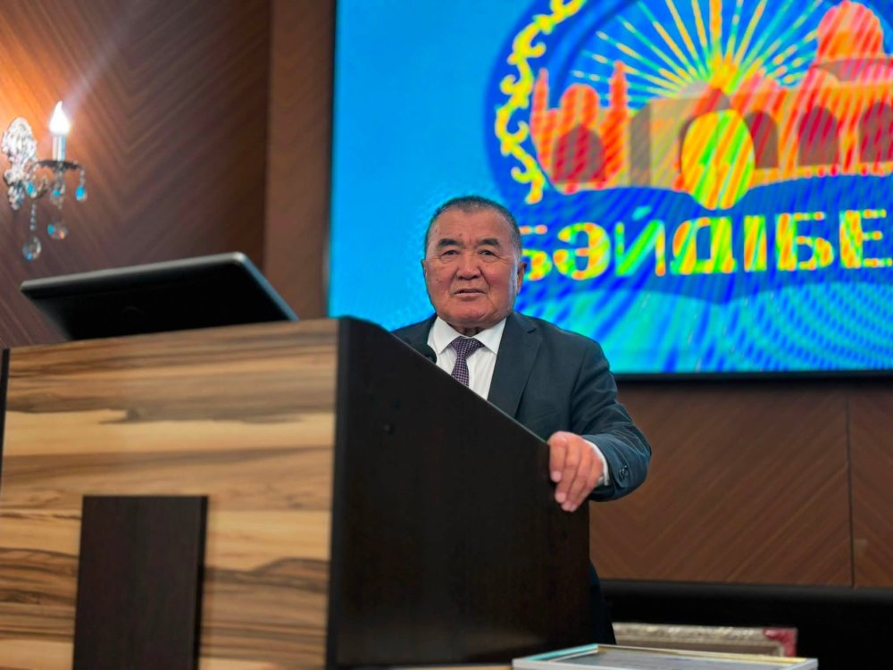 БӘЙДІБЕК: АУДАН ӘКІМІ VIII ШАҚЫРЫЛЫМДАҒЫ МӘСЛИХАТ ДЕПУТАТТАРЫНА АЛҒЫС БІЛДІРДІ — Фотосурет 2