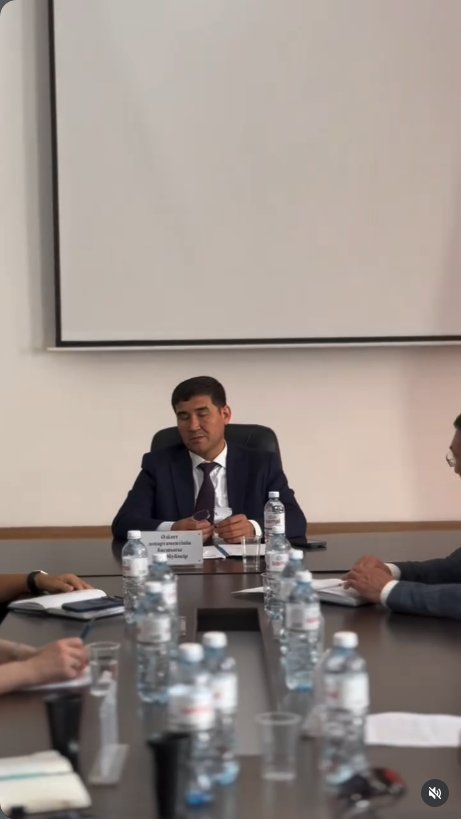 Астана қаласының Әділет департаментінде мемлекет кепілдік берген заң көмегін көрсету саласында құқық қорғау органдары мен соттардың өзара іс-қимыл мәселелері бойынша кеңес өтті. — Фотосурет 5