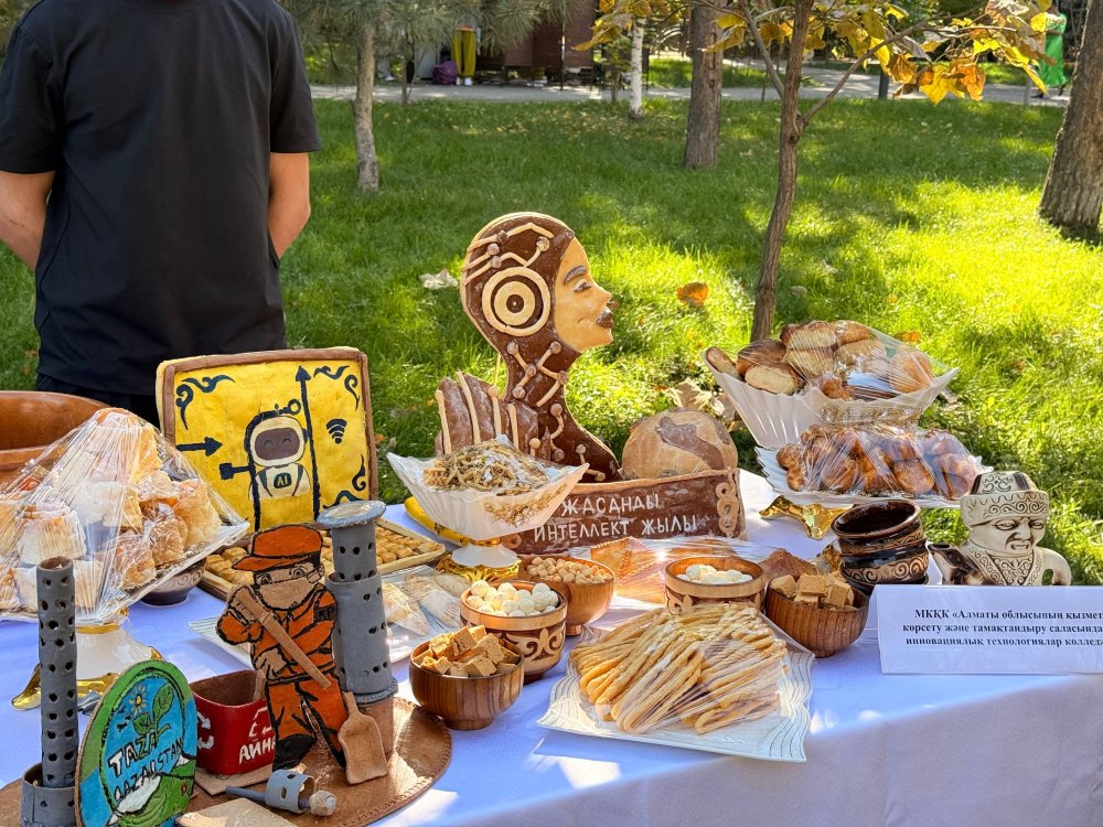 Әуезов ауданында Республика күніне орай «Бауырсақ Fest – 2026» республикалық фестивалі өтті — Фотосурет 4