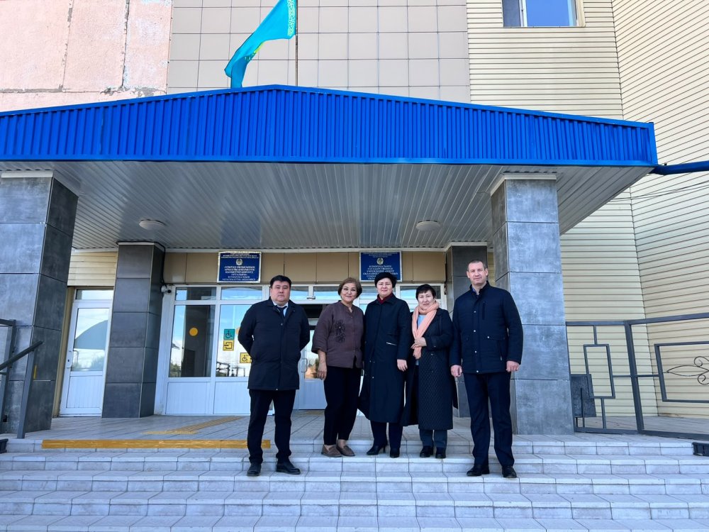 Комитет төрағасы Ұлытау облысының арнаулы әлеуметтік қызметтер көрсету орталығына барды — Фотосурет 2