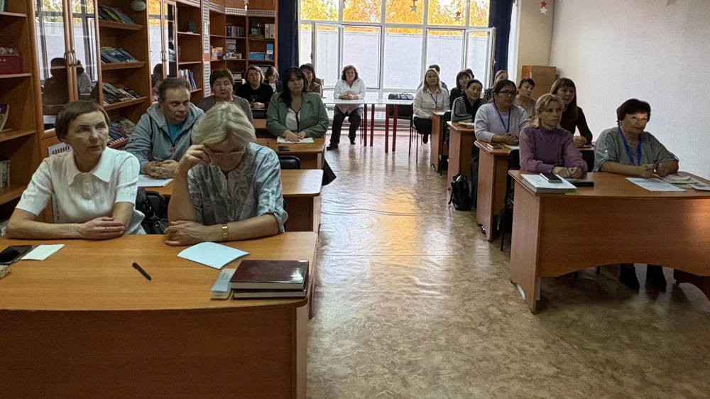 «Кітапхана – ұлт руханиятының тірегі: мұра, мүмкіндік, мақсат» облыстық ғылыми-тәжірибелік конференциясы — Фотосурет 2