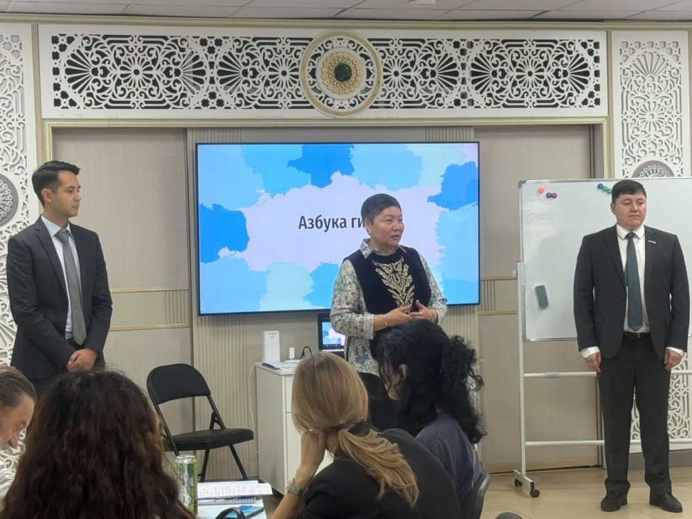Петропавл қаласында Солтүстік Қазақстан облысының гид-экскурсоводтарына арналған біліктілікті арттыру курстары басталды — Фотосурет 1