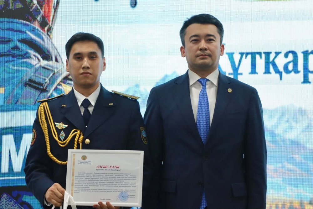 Төтенше жағдайлар саласының қызметкерлері марапатталды — Фотосурет 4
