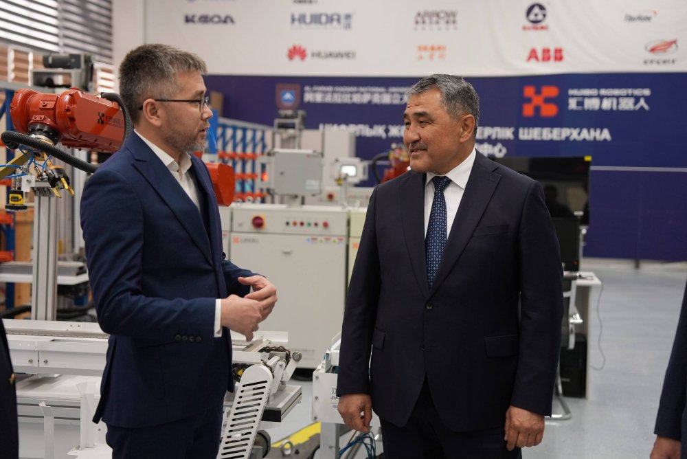 Су қауіпсіздігін қамтамасыз ету және гидрологиялық болжам жасау жүйесін дамыту: Су ресурстары және ирригация министрлігі мен әл-Фараби атындағы ҚазҰУ ынтымақтастық туралы құжаттарға қол қойды — Фотосурет 7