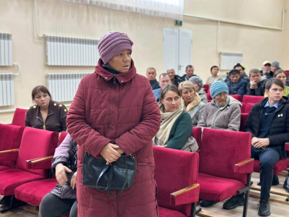 Осакаров ауданында аудан әкімінің халықпен есептік кездесулері жалғасуда — Фотосурет 10