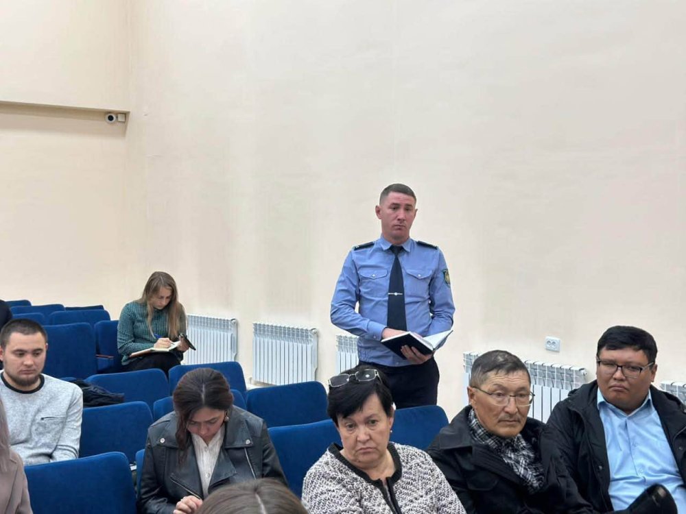 Осакаров ауданында аудан әкімінің халықпен есептік кездесулері жалғасуда — Фотосурет 3