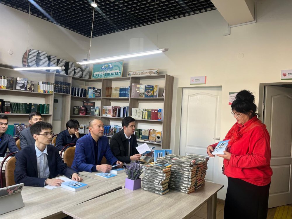 Республика күніне арналған дөңгелек үстел өтті — Фотосурет 2