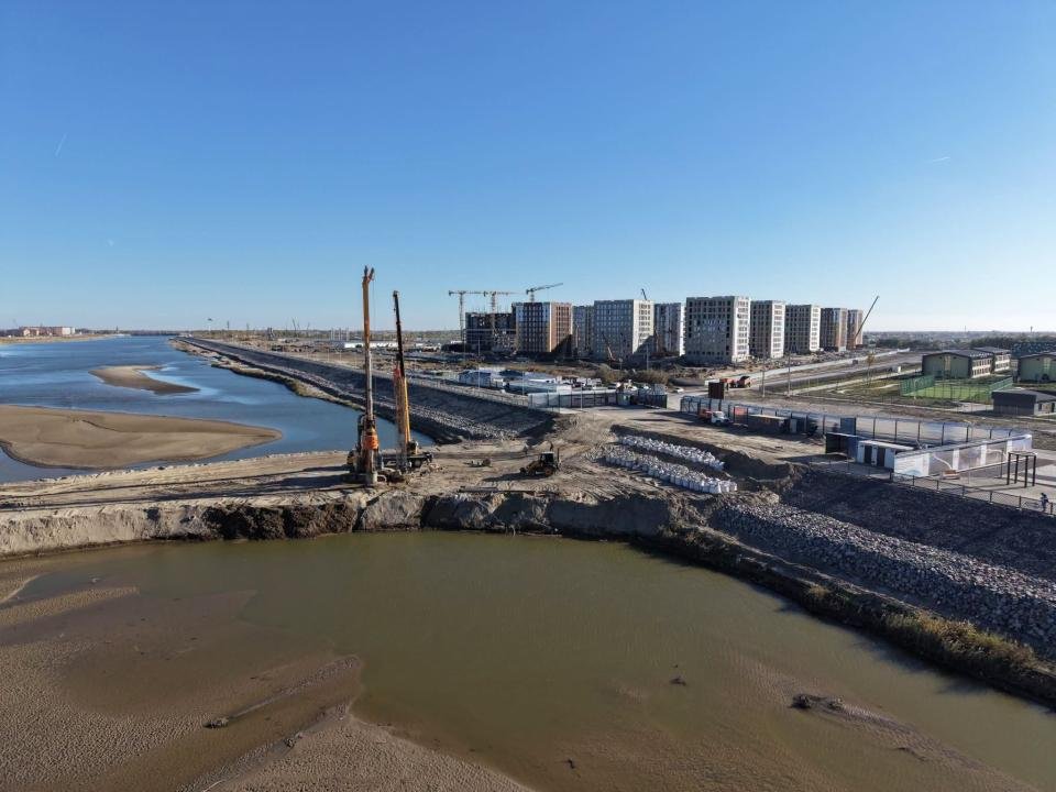 Үкімет басшысының бірінші орынбасары Қызылорда облысындағы құрылыс нысандарын аралады — Фотосурет 22
