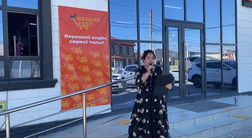 Сауда нысандарында мерекелік іс-шаралар өтуде — Фотосурет 4
