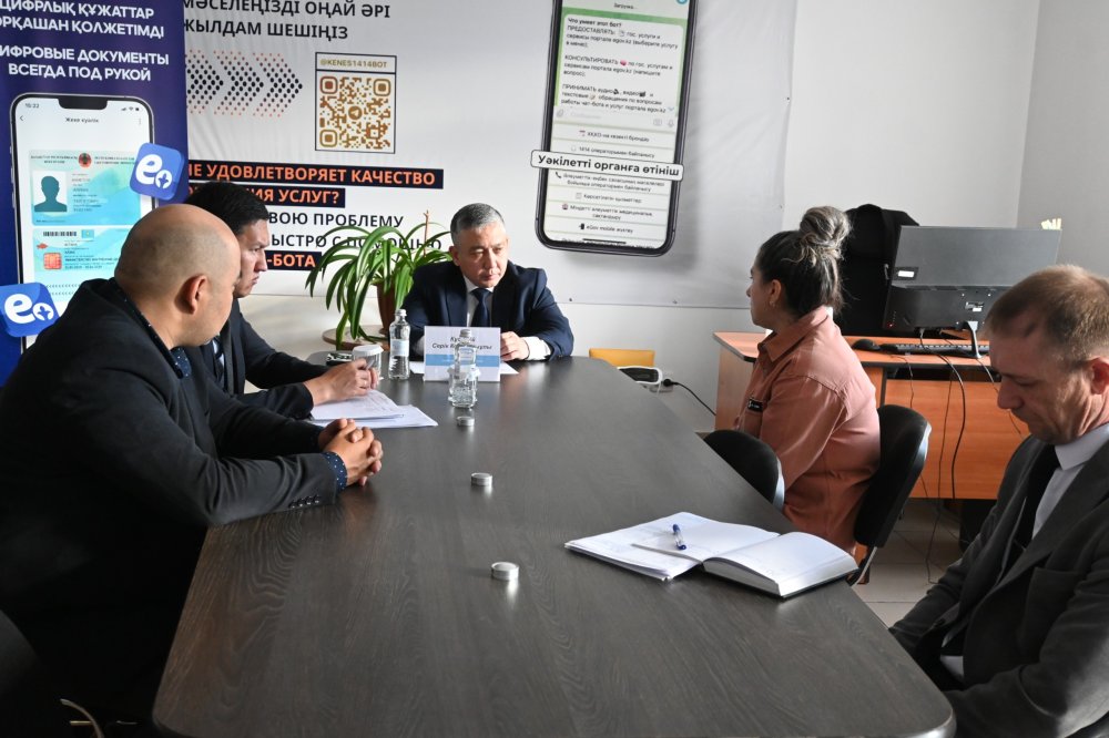 Сандықтау ауданының әкімі азаматтарды жеке қабылдады — Фотосурет 1