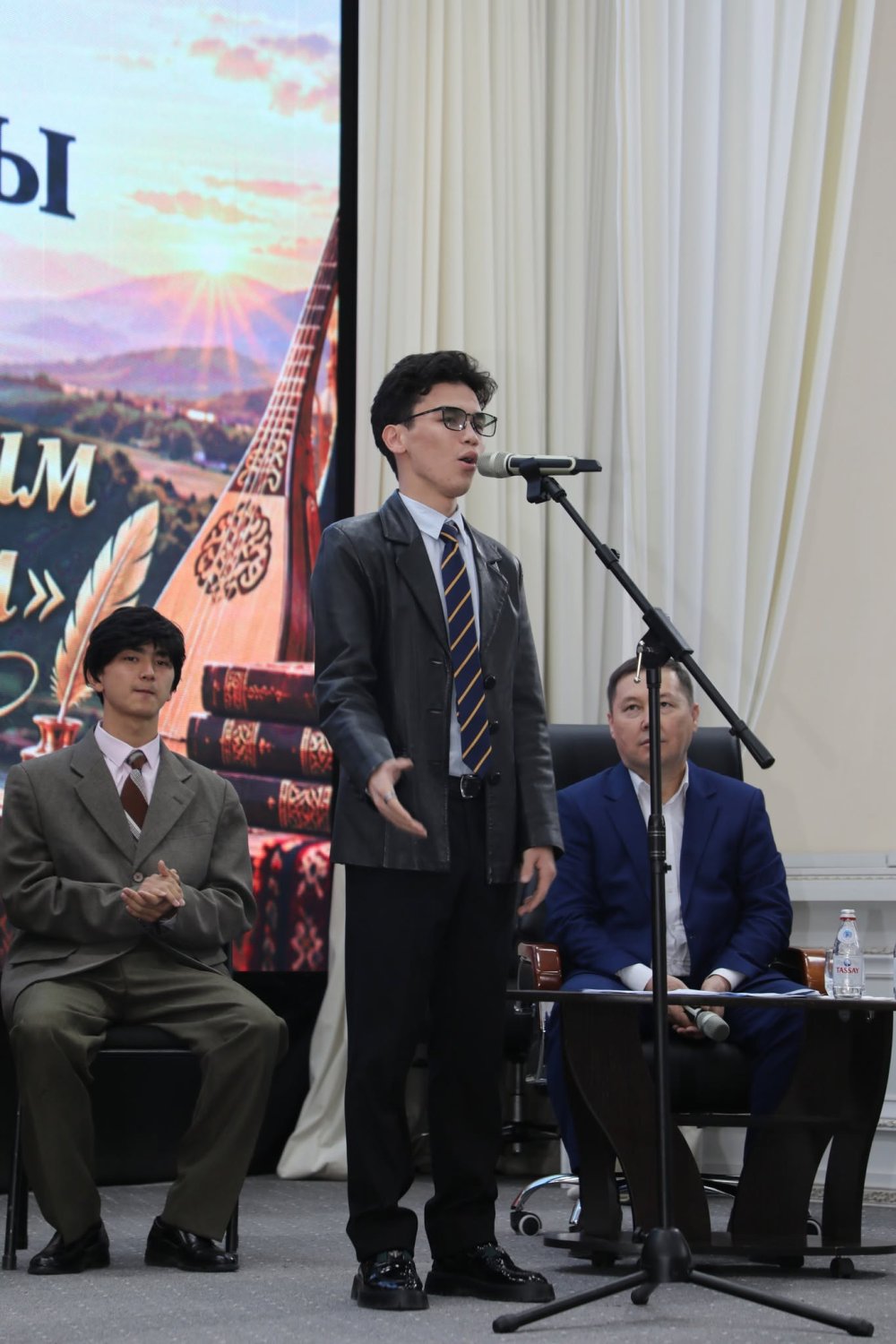 МАҚТААРАЛДА БЕКЖАН ӘШІРБАЕВТЫ ЕСКЕ АЛУҒА АРНАЛҒАН ӘДЕБИ КЕШ ӨТТІ — Фотосурет 7
