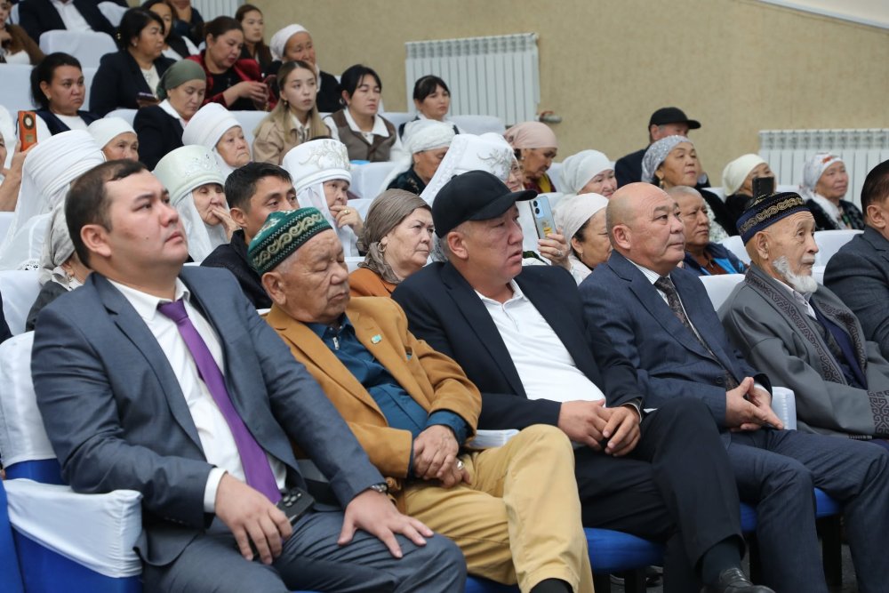 МАҚТААРАЛДА БЕКЖАН ӘШІРБАЕВТЫ ЕСКЕ АЛУҒА АРНАЛҒАН ӘДЕБИ КЕШ ӨТТІ — Фотосурет 13