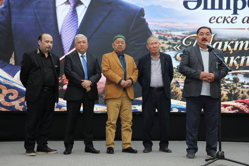 МАҚТААРАЛДА БЕКЖАН ӘШІРБАЕВТЫ ЕСКЕ АЛУҒА АРНАЛҒАН ӘДЕБИ КЕШ ӨТТІ — Фотосурет 9