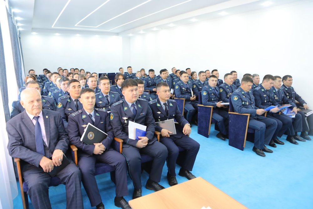 Қостанай облысы бойынша Қылмыстық-атқару жүйесі департаментінде ағымдағы жылдың тоғыз айының қорытындысы бойынша Департамент бастығы, әділет полковнигі Алтынбек Қалиевтің төрағалығымен кеңейтілген жедел кеңес өтті. — Фотосурет 1