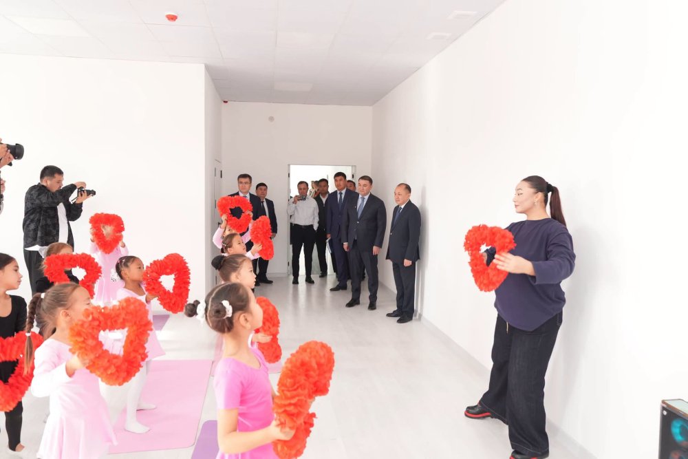 ТҮРКІСТАН: САРЫАҒАШТА КІТАПХАНАСЫ БАР 200 ОРЫНДЫҚ МӘДЕНИЕТ ҮЙІ АШЫЛДЫ — Фотосурет 9