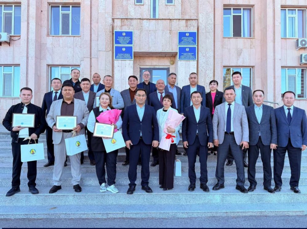 Аудан әкімі VІІІ шақырылымдағы мәслихат депутаттарымен кездесті — Фотосурет 1