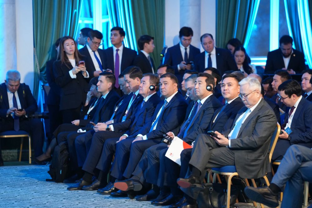 Олжас Бектенов Шымкентте өткен IX Kazakhstan Global Investment Roundtable іс-шарасына қатысты: жалпы құны $4,8 млрд болатын құжаттарға қол қойылды — Фотосурет 5