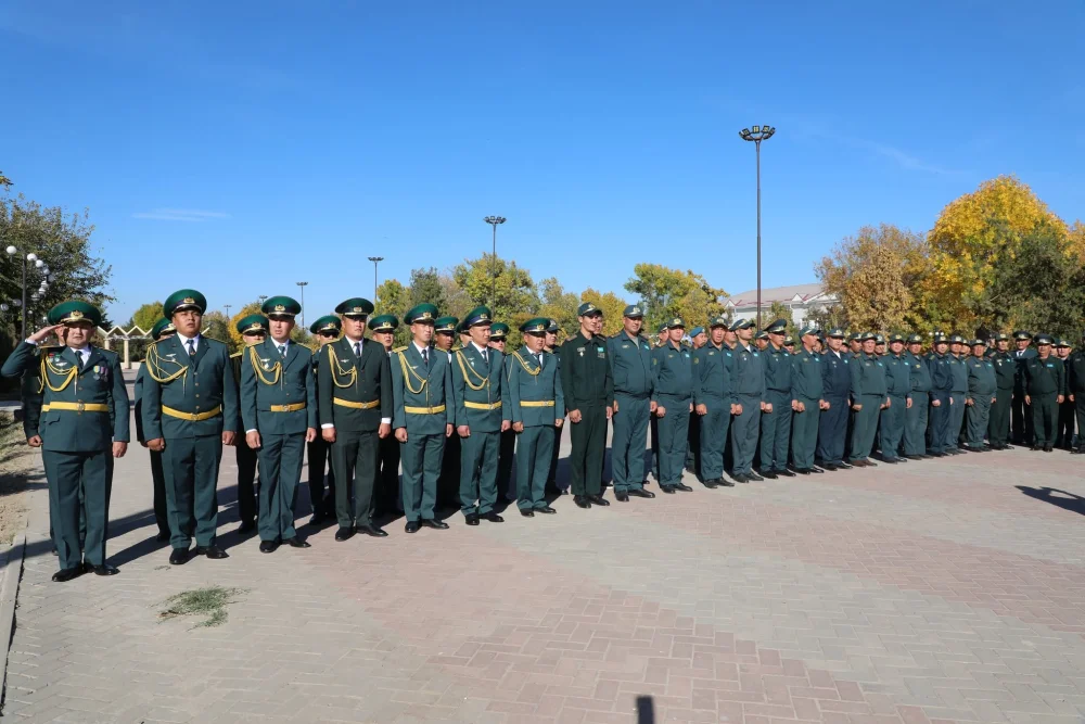 МАҚТААРАЛДА РЕСПУБЛИКА КҮНІНЕ ОРАЙ МЕМЛЕКЕТТІК ТУ КӨТЕРУ РӘСІМІ ӨТТІ — Фотосурет 7