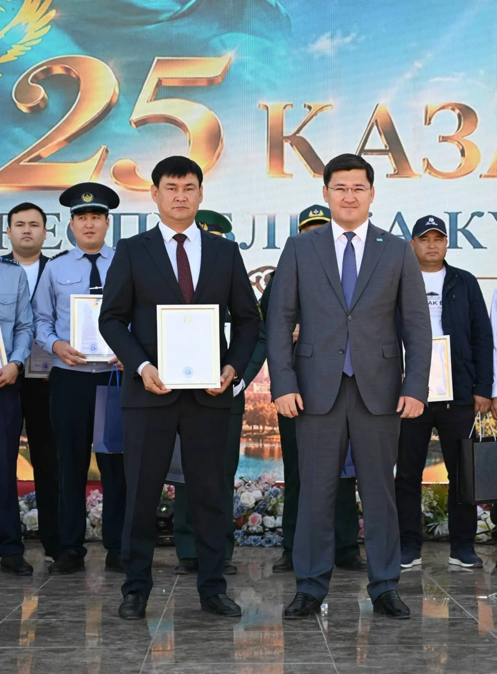 ЖЕТІСАЙДА ҰЛТТЫҚ МЕРЕКЕ ЖОҒАРЫ ДЕҢГЕЙДЕ АТАЛЫП ӨТТІ — Фотосурет 23