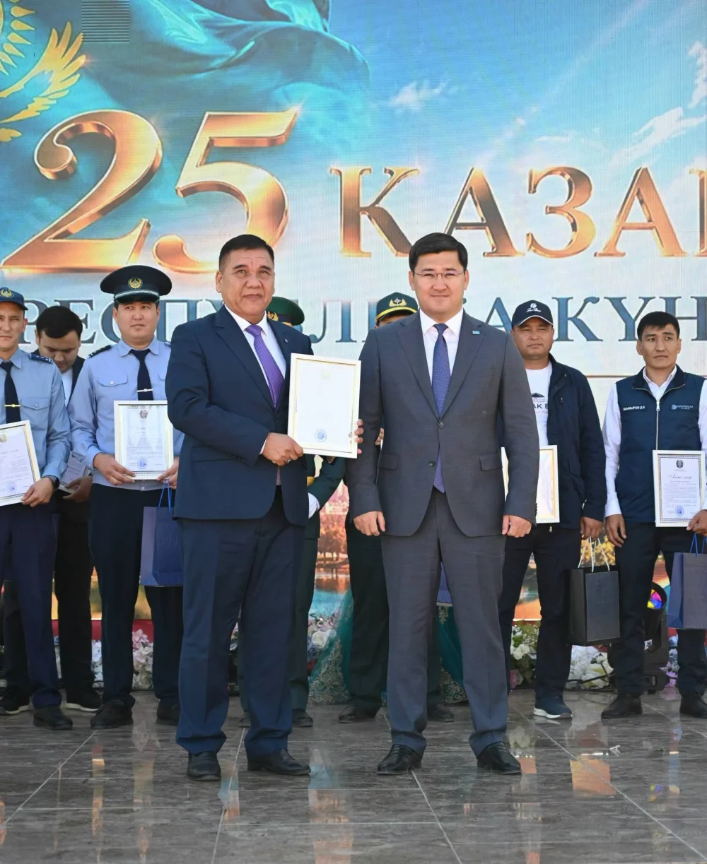 ЖЕТІСАЙДА ҰЛТТЫҚ МЕРЕКЕ ЖОҒАРЫ ДЕҢГЕЙДЕ АТАЛЫП ӨТТІ — Фотосурет 22